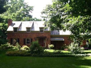 2228 Stoneridge Rd, Schenectady, NY 12309-5524