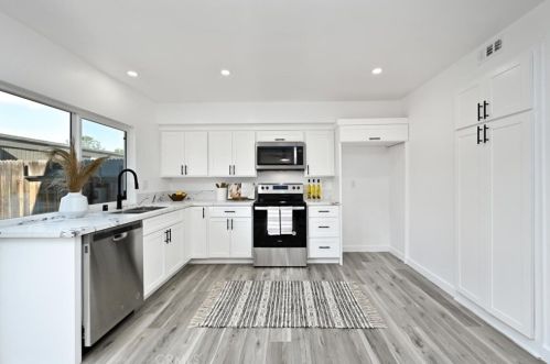 4051 Via Encinas, Cypress CA  90630-3431 exterior