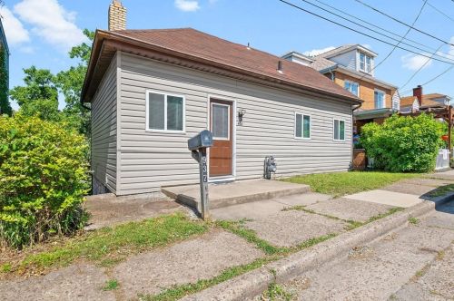 937 Walnut St, Ambridge, PA 15003-1765