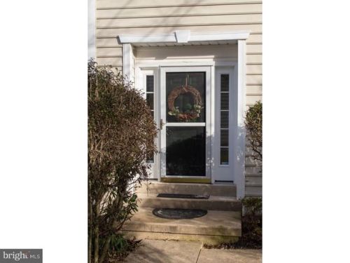 210 Harbour Ridge Ln, Downingtown, PA 19335-4561