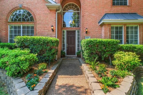 6604 Shadow Crest Dr, Plano, TX 75093-6319