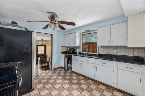 70 Massachusetts Ave, Cumberland RI  02864-5729 exterior