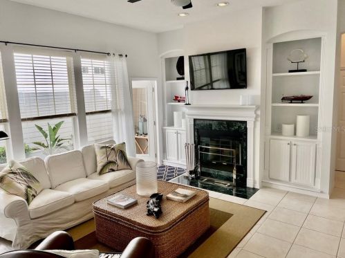 807 Lake Evalyn Dr, Kissimmee FL 34747-4804 exterior