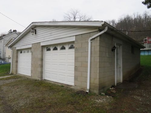 410 2nd St, West Newton, PA 15089-1613