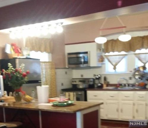 5 Tiffany Blvd, Newark NJ  07104-2415 exterior