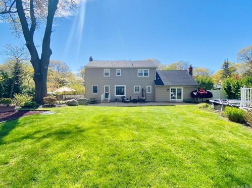 48 Woodland Rd, Miller Place, NY 11764-1944