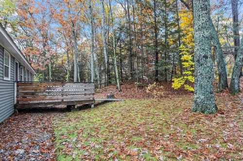 28 Phillipswood Rd, Sandown NH  03873-2427 exterior