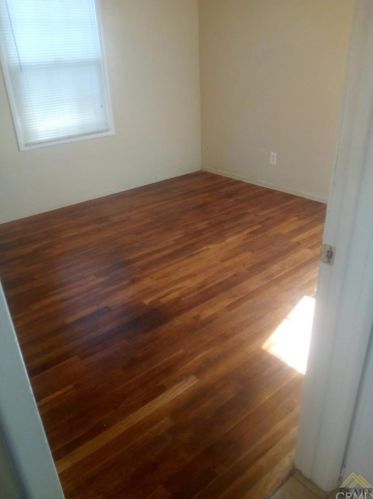 133 Real Rd, Bakersfield CA 93309-5122 exterior