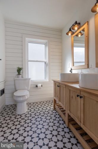 24 New St, Lancaster PA  17602-2047 exterior