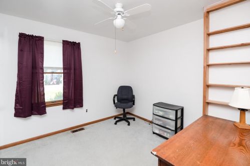 6 Pendleton Dr, Berlin Boro NJ  08009-9672 exterior