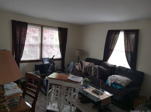 76 Treat Ave, Stamford CT  06906-1941 exterior