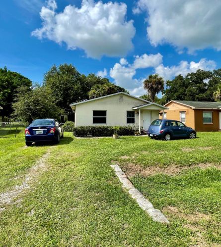 5009 Juanita Ave, Fort Pierce, FL 34946-1043