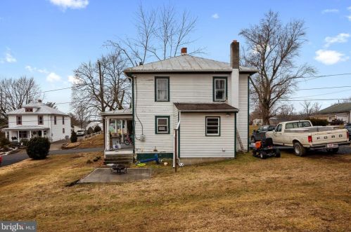 616 Branch St, Strasburg VA  22657-2024 exterior