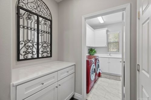 28531 Redwood Canyon Pl, Santa Clarita CA  91390-5723 exterior