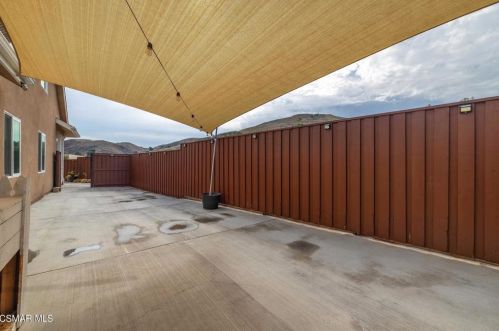 4376 Ish Dr, Simi Valley CA  93063-2945 exterior