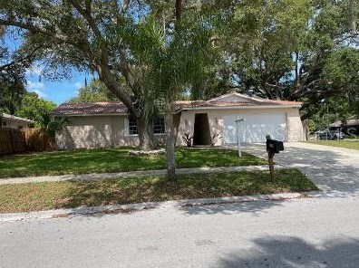 355 Laughing Gull Ln, Palm Harbor, FL 34683-5033