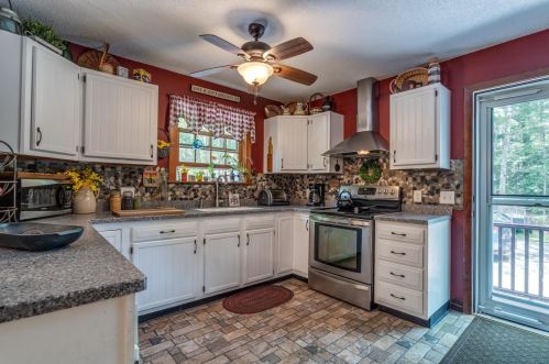 56 Fox Garrison Rd, Lee NH  03861-6338 exterior