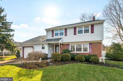 2505 Church Rd, Riverton, NJ 08077-3140