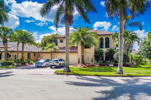 18540 43rd St, Hollywood, FL 33029-2776