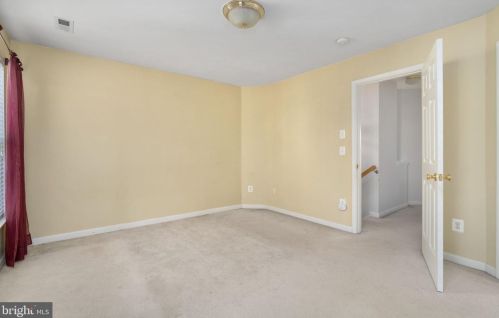 1260 Corbett Pl, Woodbridge VA  22191-1045 exterior