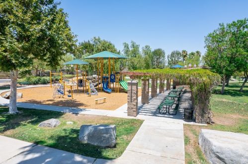 12607 Orangeblossom Ln, Riverside CA  92503-7059 exterior