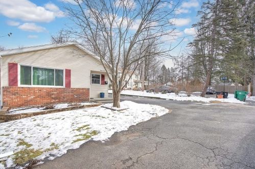 39 Street Ave, Chicopee, MA 01013-3462