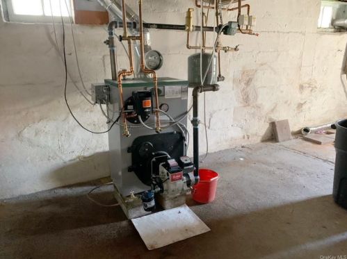 75 Sackett Lake Rd, Monticello NY  12701-4514 exterior