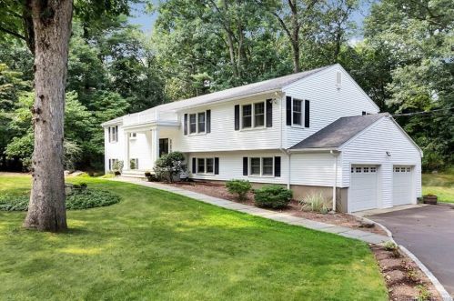 23 Highline Trl, Stamford, CT 06902-1002
