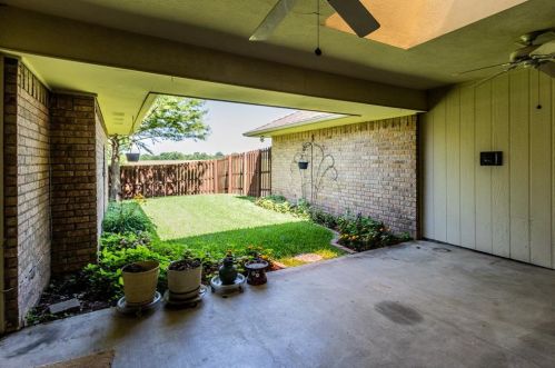 319 Trevino Trl, Lancaster, TX 75146-3152