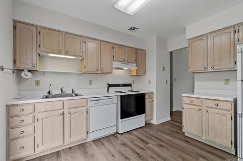 228 Monroe Ave, Monroe NY  10950-1243 exterior