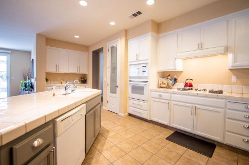 767 Red Barn Pl, Lathrop CA  95330-8975 exterior