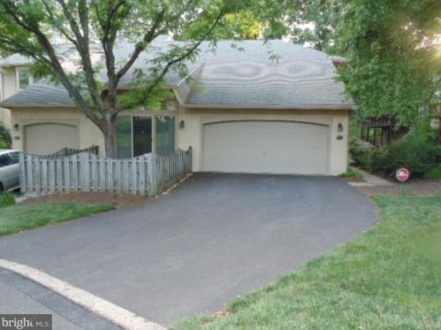 331 River Birch Cir, Melrose Park, PA 19027-1338