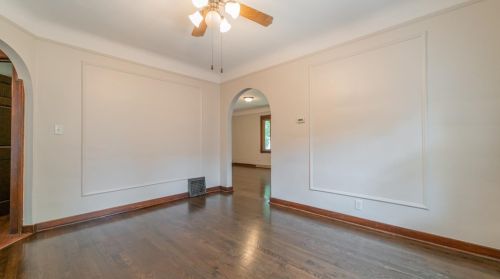 140 Elmwood Pl, Crown Point IN  46307-4324 exterior