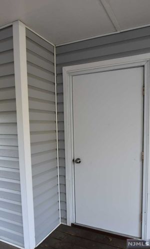 166 Stonyridge Dr, Lincoln Park NJ  07035-2253 exterior