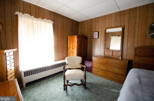 563 Columbia Ave, Bangor PA  18013-1747 exterior