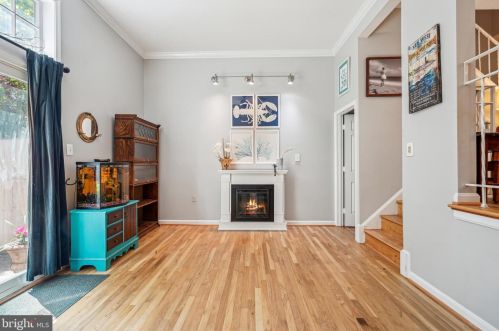 5269 Bradgen Ct, Springfield VA 22151-3524 exterior