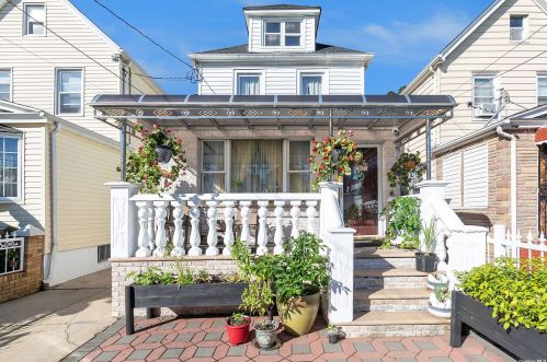 90-54 202nd St, Jamaica, NY 11423-1608
