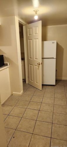 183 Union Ave, Bridgeport CT  06607-2307 exterior