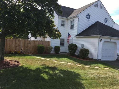 4 Lazarus Dr, East Freehold, NJ 07728-4322