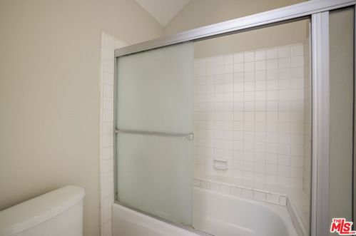 26520 Mistletoe Ct, Santa Clarita CA  91355-3525 exterior