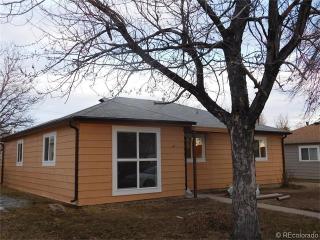 926 Uvalda St, Denver CO  80012-5349 exterior