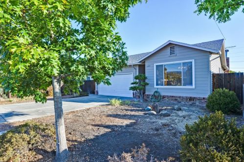 1349 St Francis St, Redwood City, CA 94061-2219