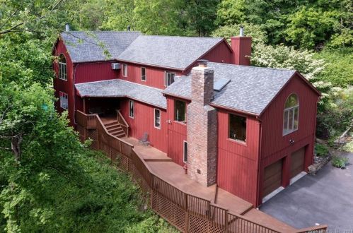 1 Bittersweet Ln, Sherman, CT 06784-1324