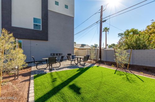 3616 12 St, Phoenix AZ 85024-1762 exterior