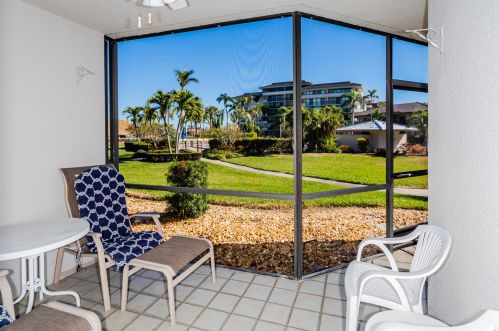 657 Seaview Ct, Marco Island, FL 34145-2909