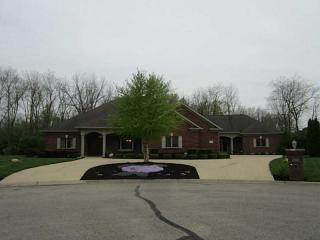 2880 Kensington Ct, Troy, OH 45373-4559