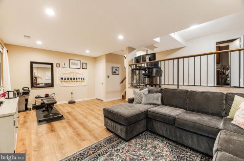 11710 Dry River Ct, Herndon VA  20191-2964 exterior