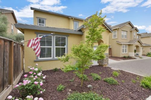5310 Cottage Cove Dr, Riverbank, CA 95367-9478