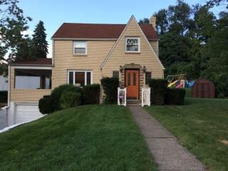 1201 Maple Ave, Verona, PA 15147-1805