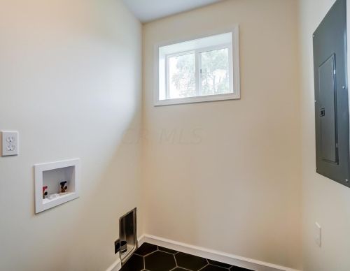 1410 White Rd, Darbydale OH  43123-8997 exterior